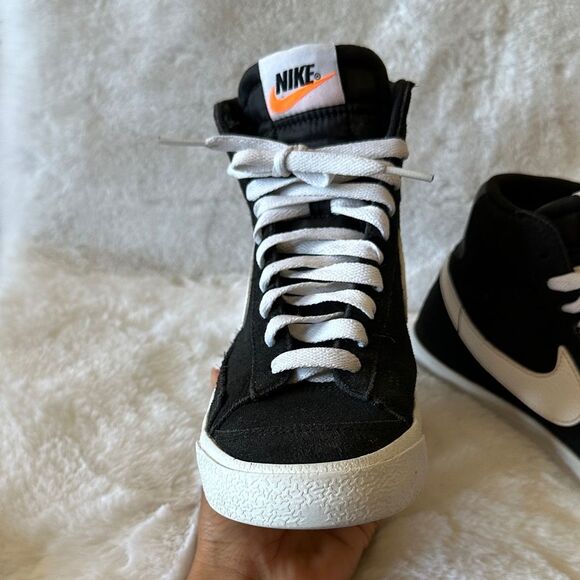 Nike Blazer Mid Suede Retro Black and White High-Top Sneakers - Picture 5 of 9